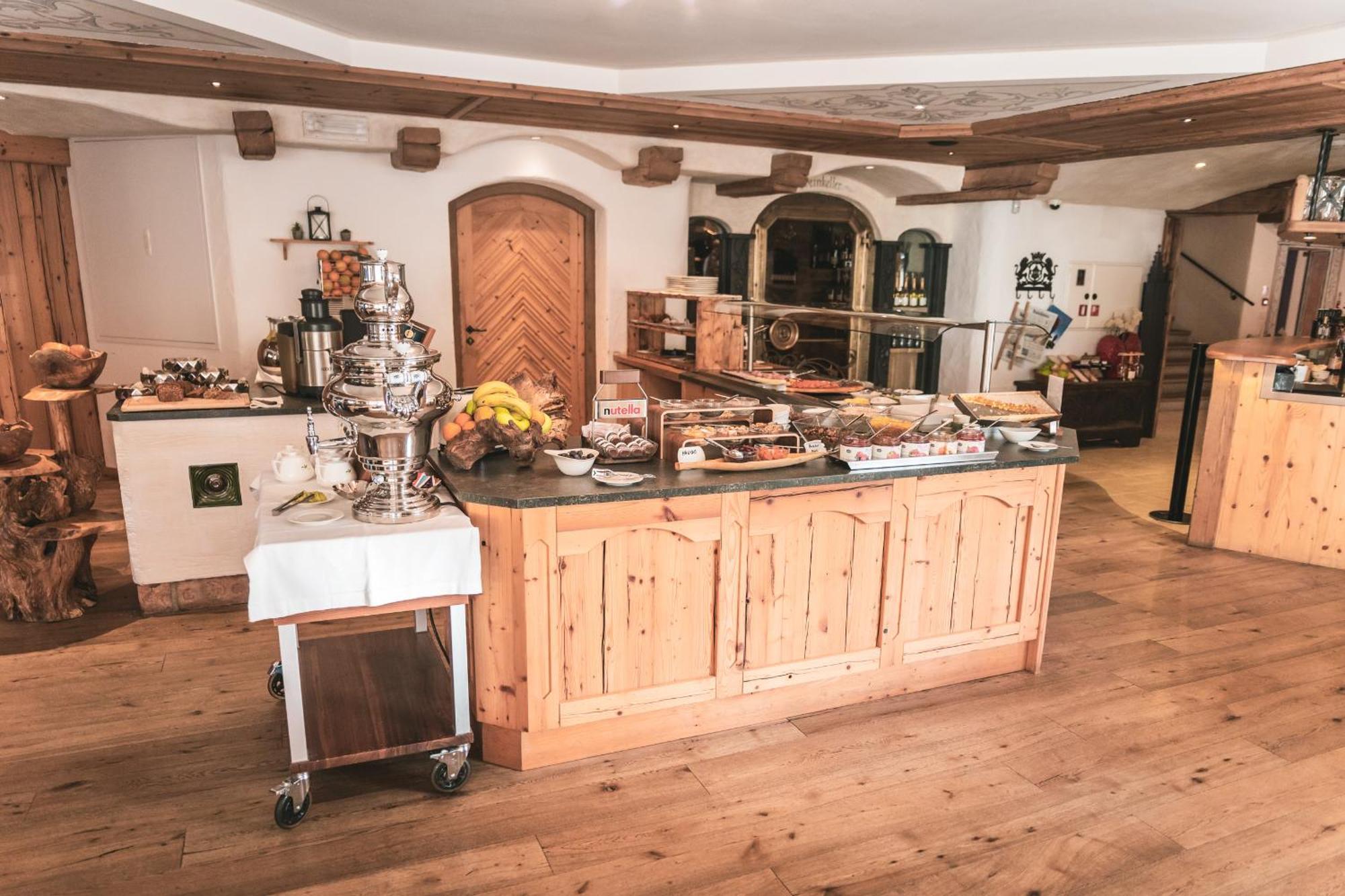 Dorfhotel Beludei Santa Cristina Val Gardena Kültér fotó